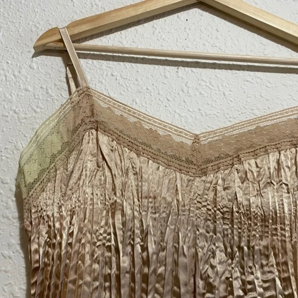 Apt 9 Women large Y2K Stretch Champagne‎ Lace Trim Pleated Camisole Tank Top - Picture 2 of 8